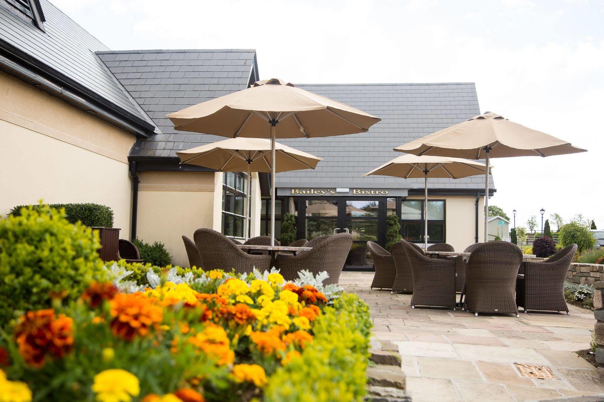 Hotel Clanard Court